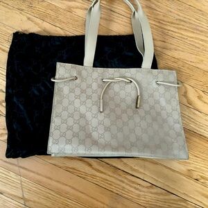 Gucci beige shoulder bag